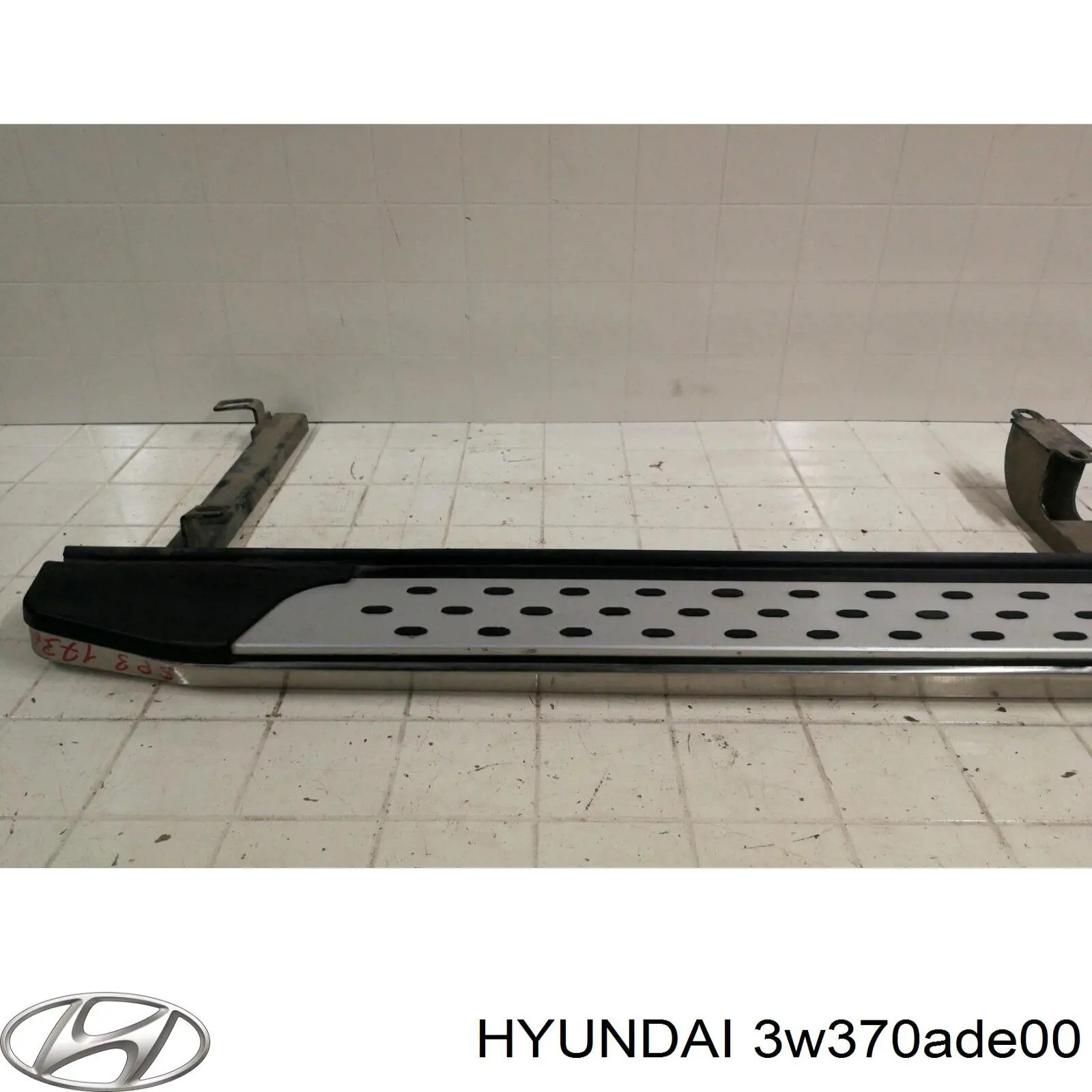 Дуги (пороги) бічні 3W370ADE00 Hyundai/Kia