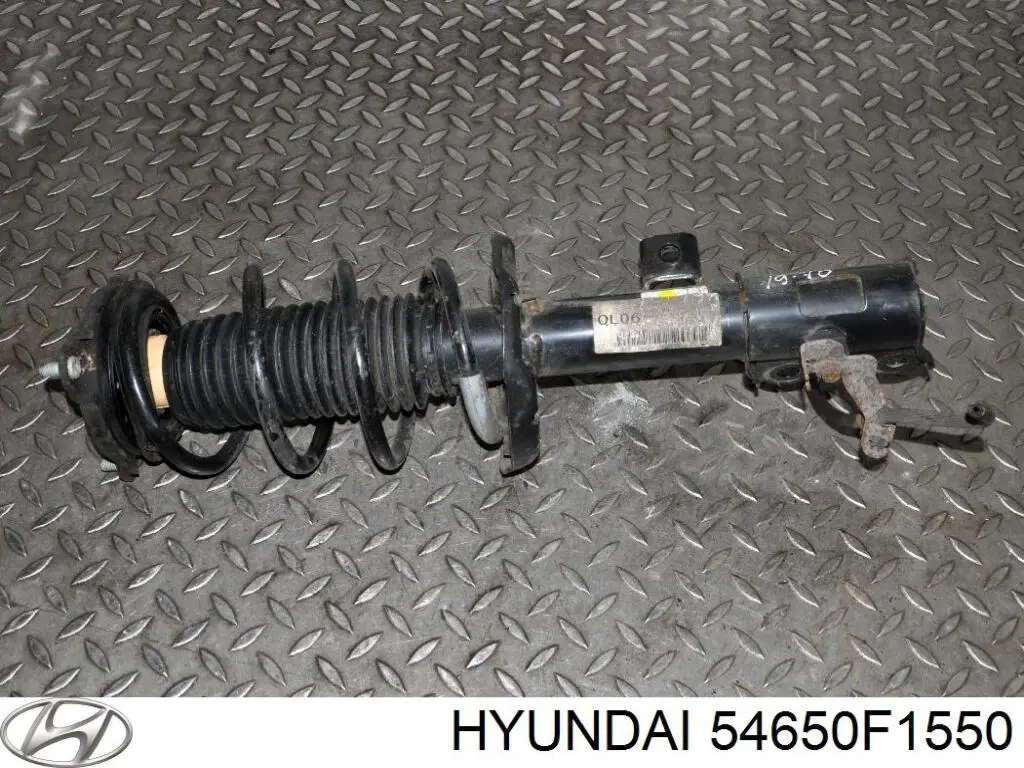 54650F1550 Hyundai/Kia Ліва передня стійка
