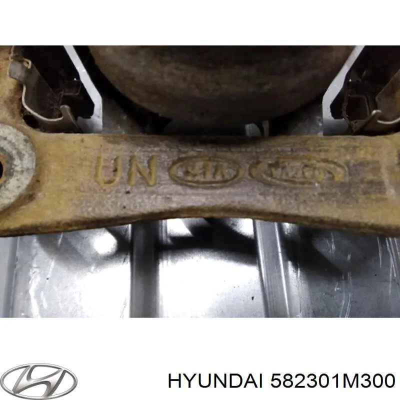 Купити 582301M300 Hyundai/Kia 