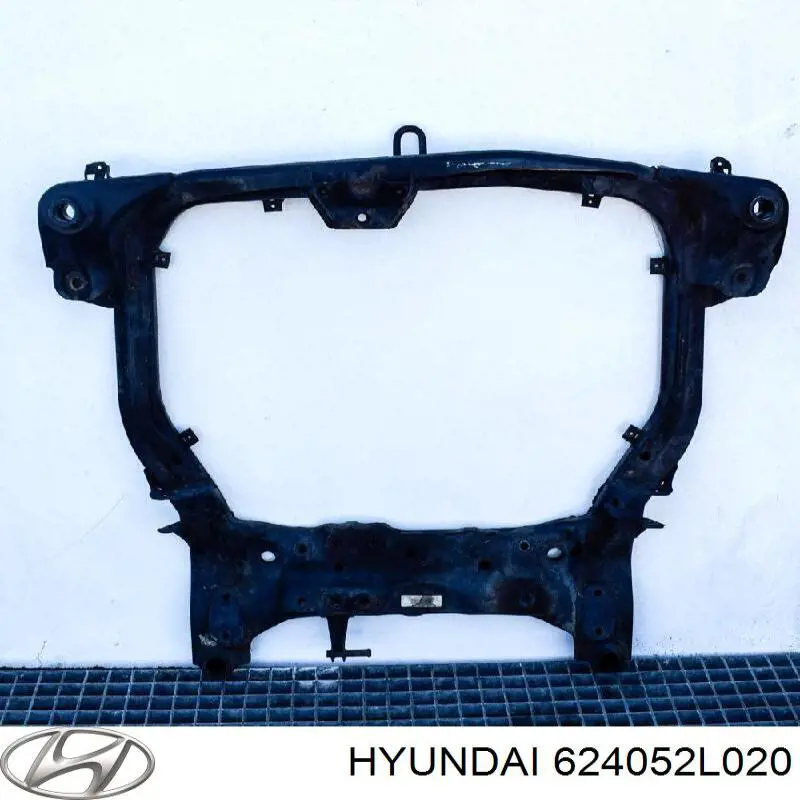 624052L020 Hyundai/Kia балка передньої підвіски (підрамник, передня)