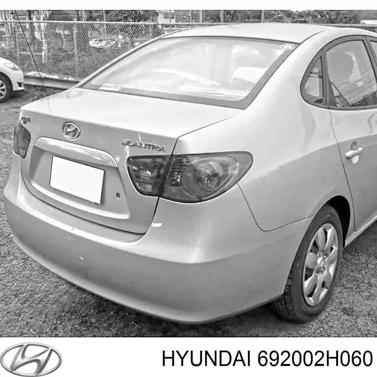 Купити 692002H060 Hyundai/Kia Кришка багажника