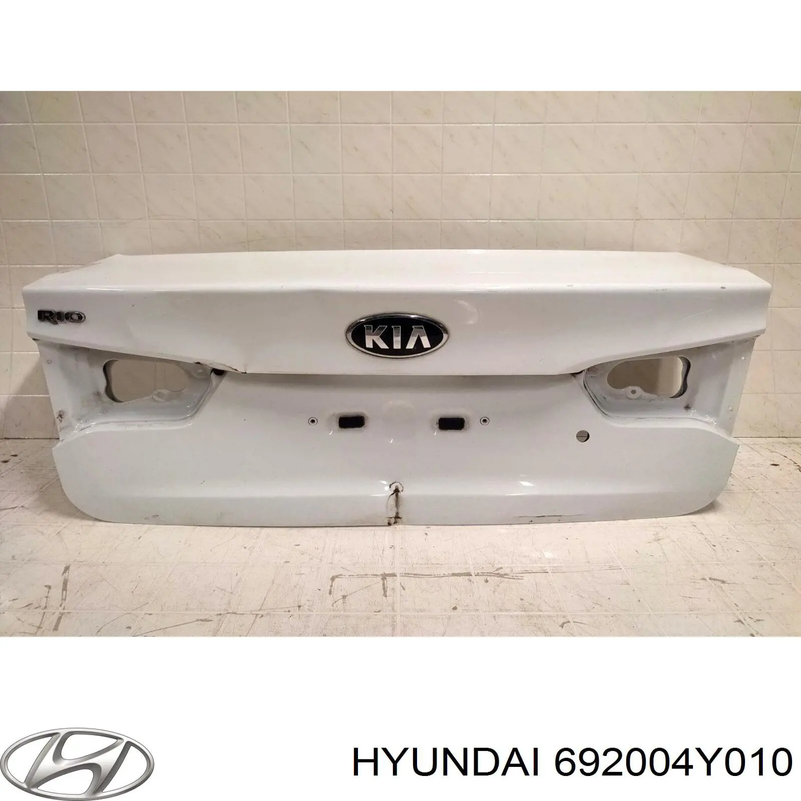 Купити 692004Y010 Hyundai/Kia Кришка багажника