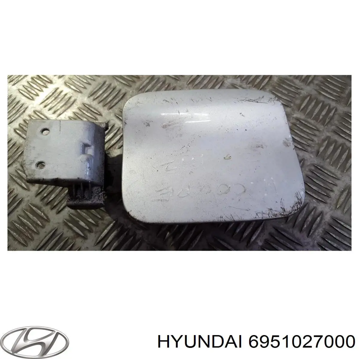 Купити 6951027000 Hyundai/Kia Лючок (дверцята) бензобака