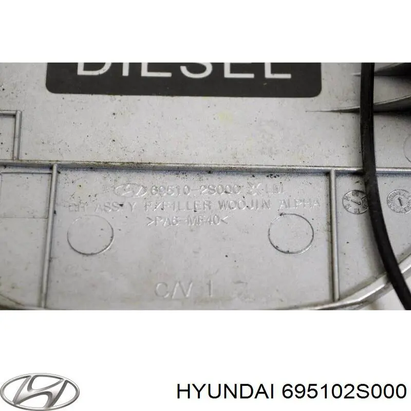 695102Y000 Hyundai/Kia лючок бензобака/паливного бака