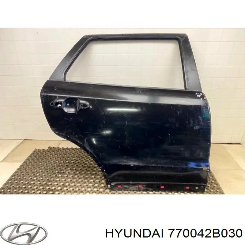 Купити 770042B030 Hyundai/Kia Двері задні, праві