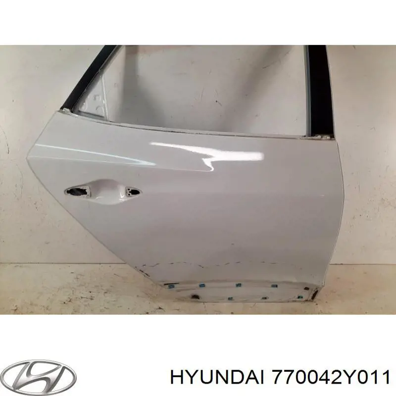 770042Y011 Hyundai/Kia Двері пасажирські задні праві