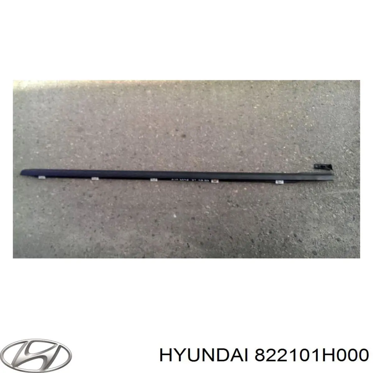 822101H000 Hyundai/Kia Ущільнювач скла дверей передніх зовнішній (планка)