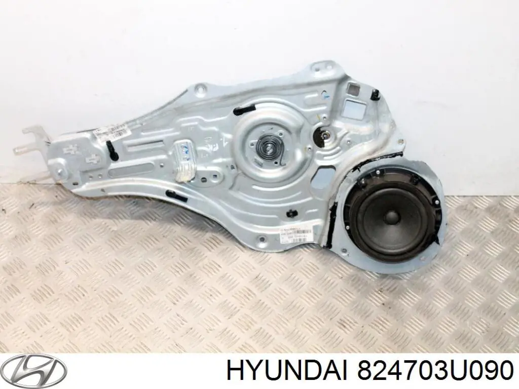 824703U090 Hyundai/Kia 