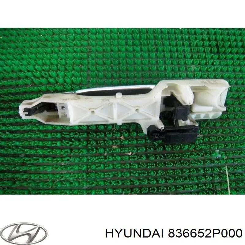 Купити 836652P000 Hyundai/Kia Тримач зовнішньої ручки дверей, задніх правих