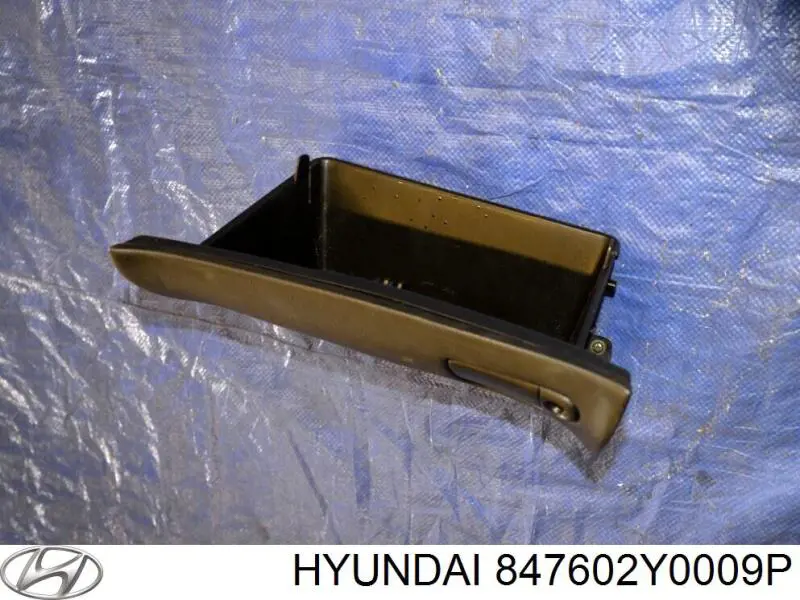 847602Y0009P Hyundai/Kia панель салону передня "торпедо", нижня частина