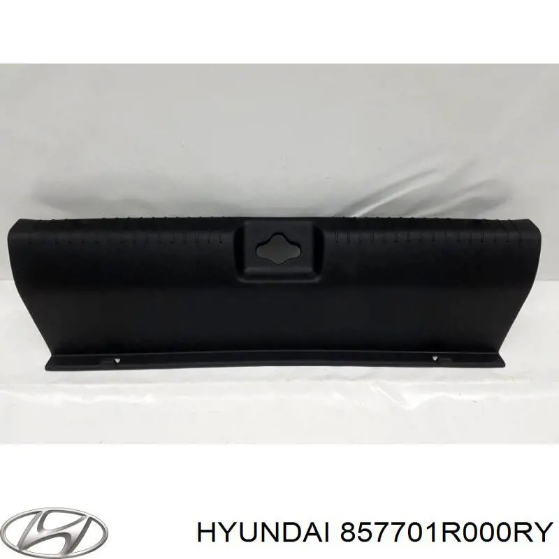 Облицювання задньої панелі багажника на Hyundai Solaris (SBR11)