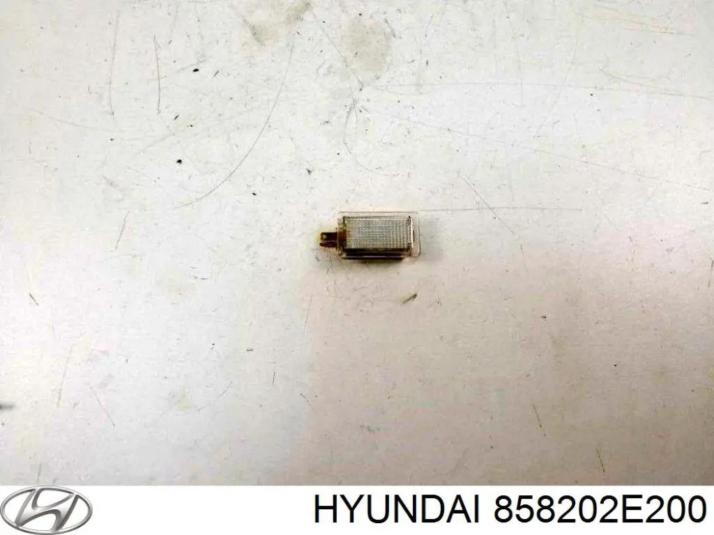 858202E200 Hyundai/Kia 