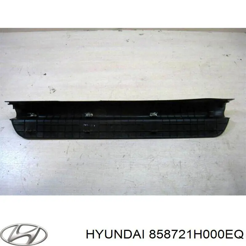 858721H000EQ Hyundai/Kia Накладка дверного порога внутрішня, передні праві