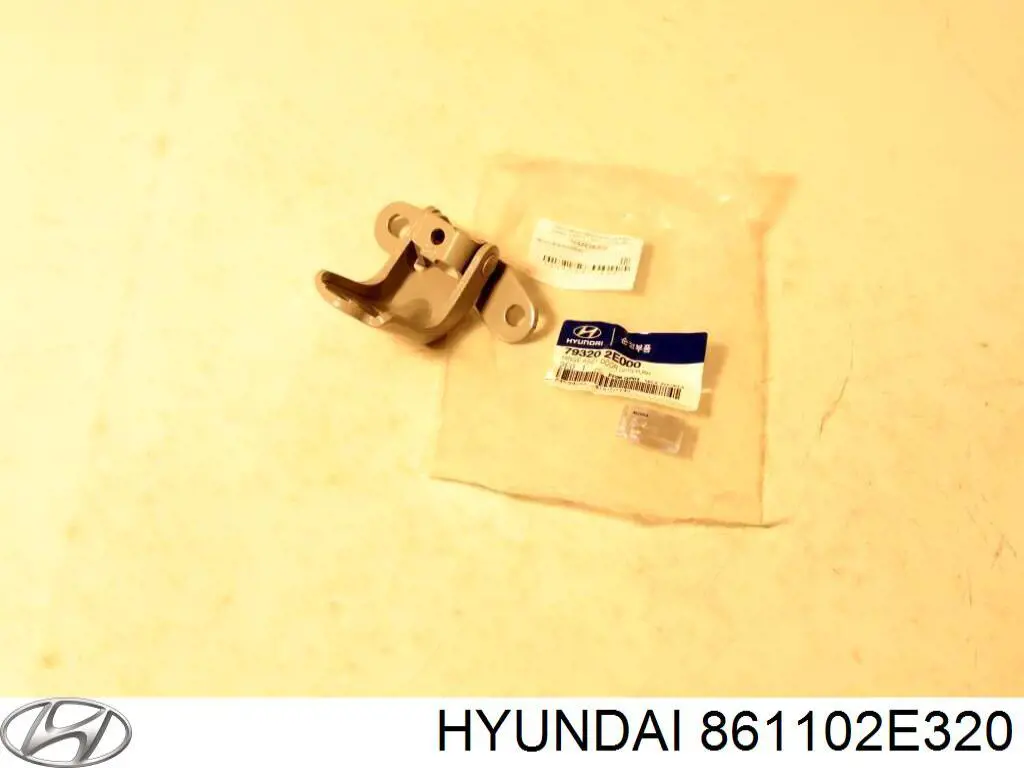 861102E320 Hyundai/Kia скло лобове