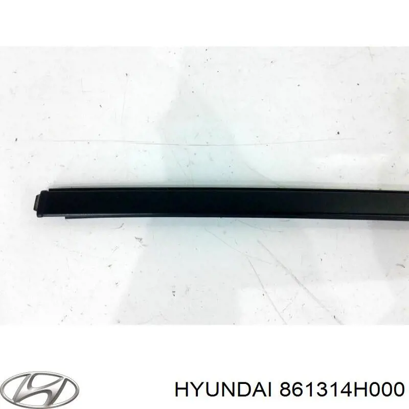 Молдинг лобового скла, лівий 861314H000 Hyundai/Kia