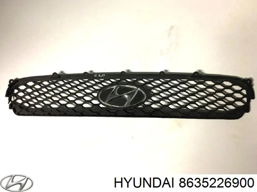 8635226900 Hyundai/Kia Решітка радіатора