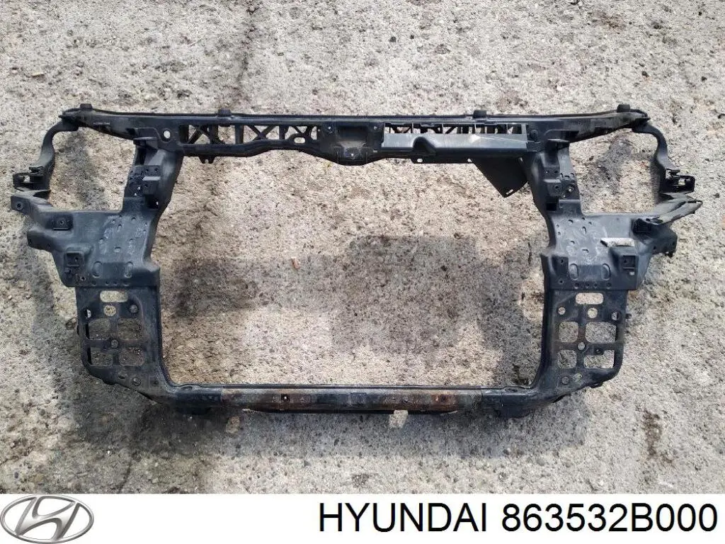 Накладка верхня передньої панелі/супорту радіатора Hyundai Santa Fe 2 (CM) (Хендай Санта фе)