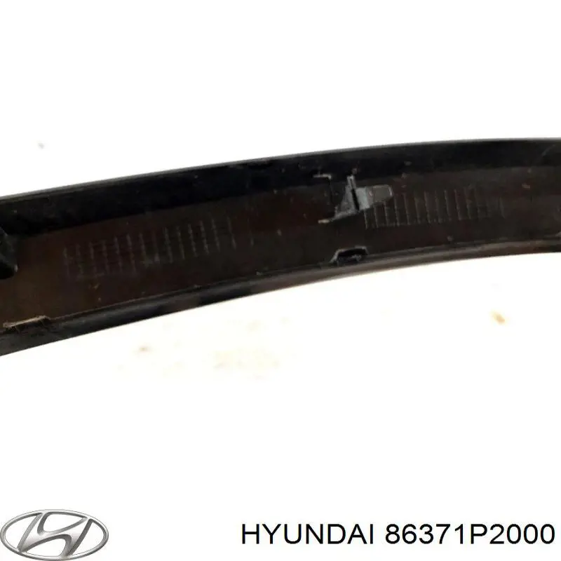 Решітка радіатора 86371P2000 Hyundai/Kia