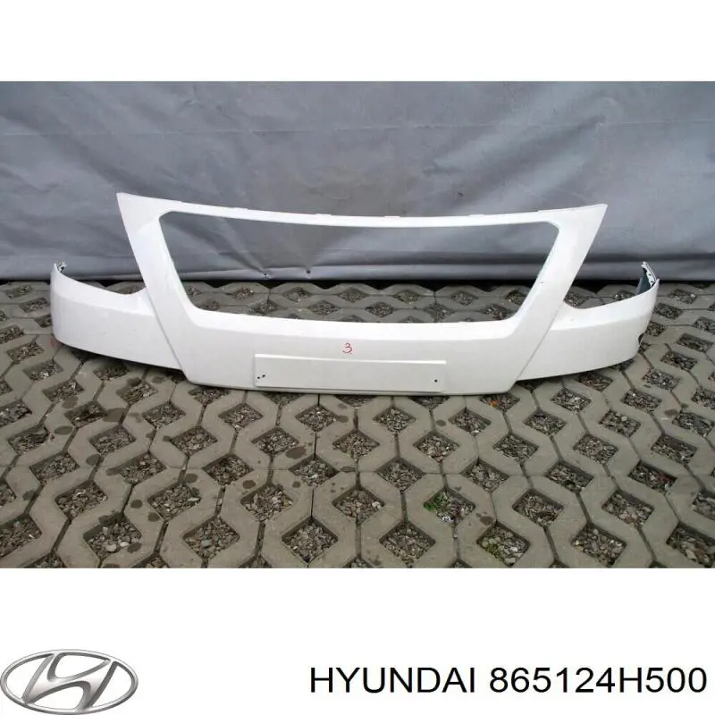 Передній бампер на Hyundai H1 Grand Starex 