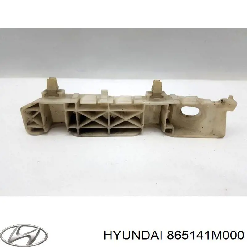 Кронштейн бампера переднього, правий 865141M000 Hyundai/Kia