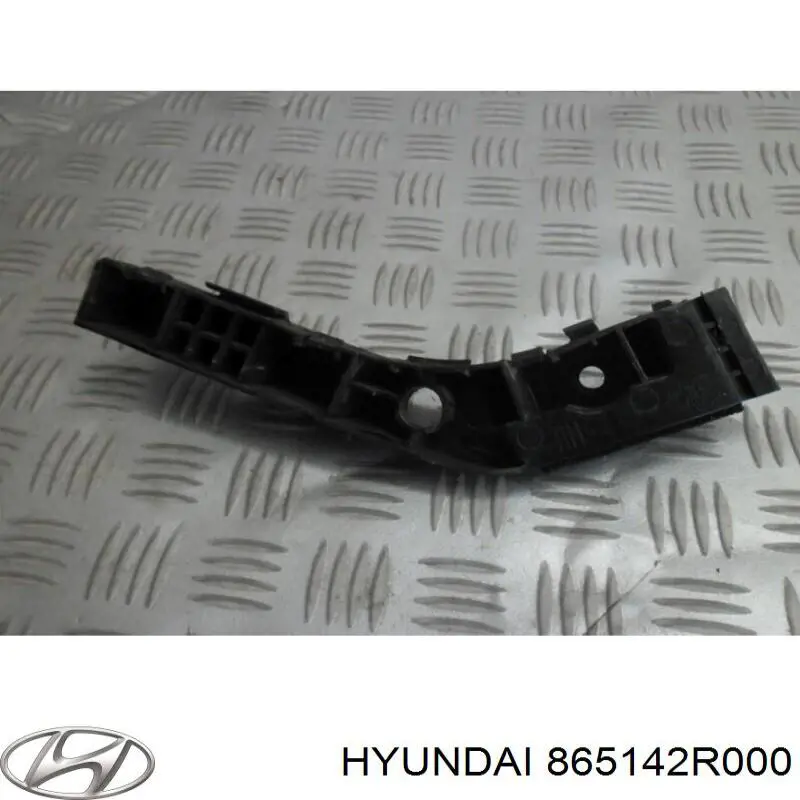 865142R000 Hyundai/Kia кронштейн бампера переднього, зовнішній правий