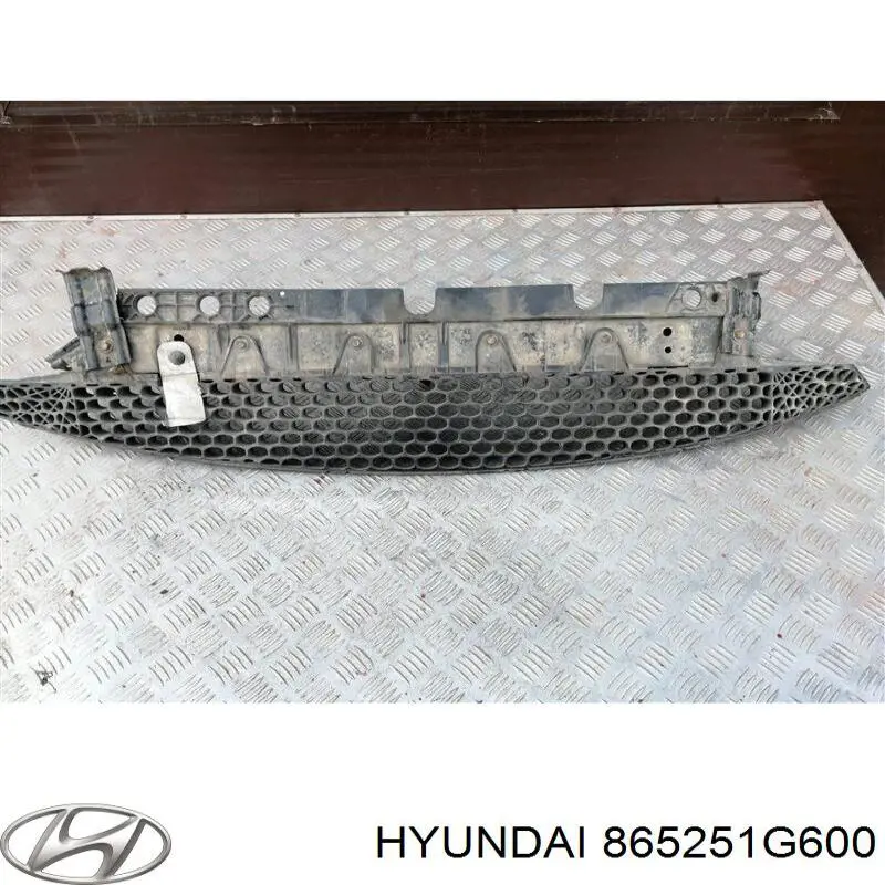 Купити 865251G600 Hyundai/Kia Решітка переднього бампера