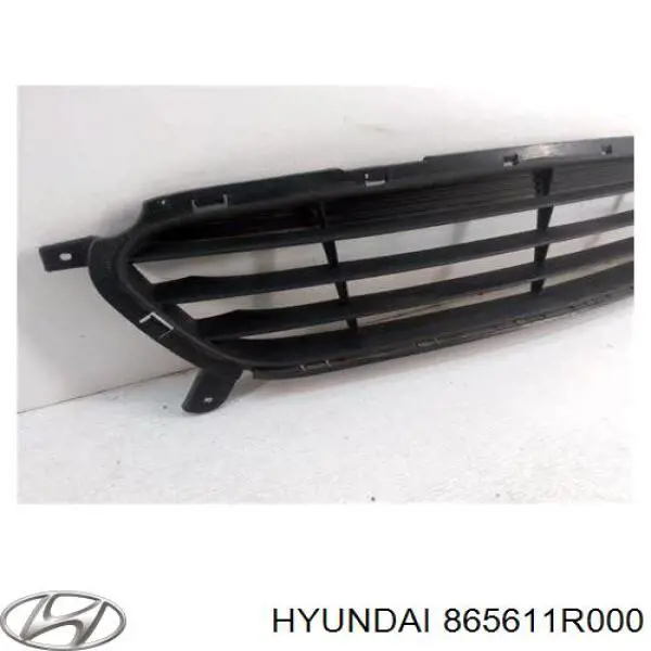Решітка переднього бампера Hyundai SOLARIS (SBR11) (Хендай Соляріс)