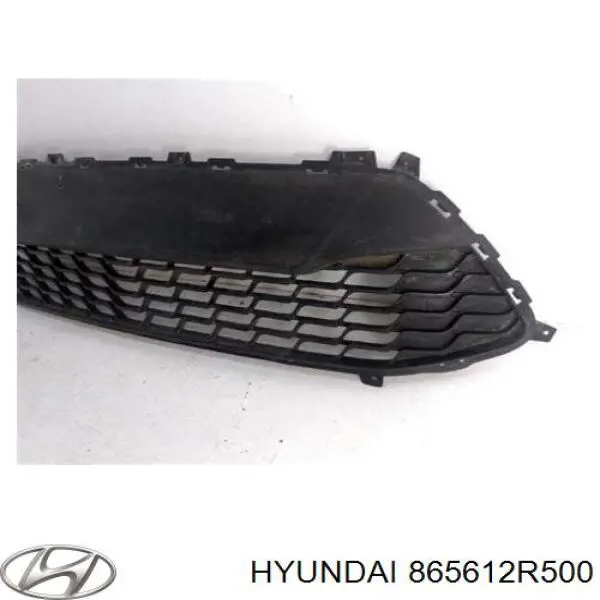 Решітка переднього бампера Hyundai I30 (FD) (Хендай Ай 30)