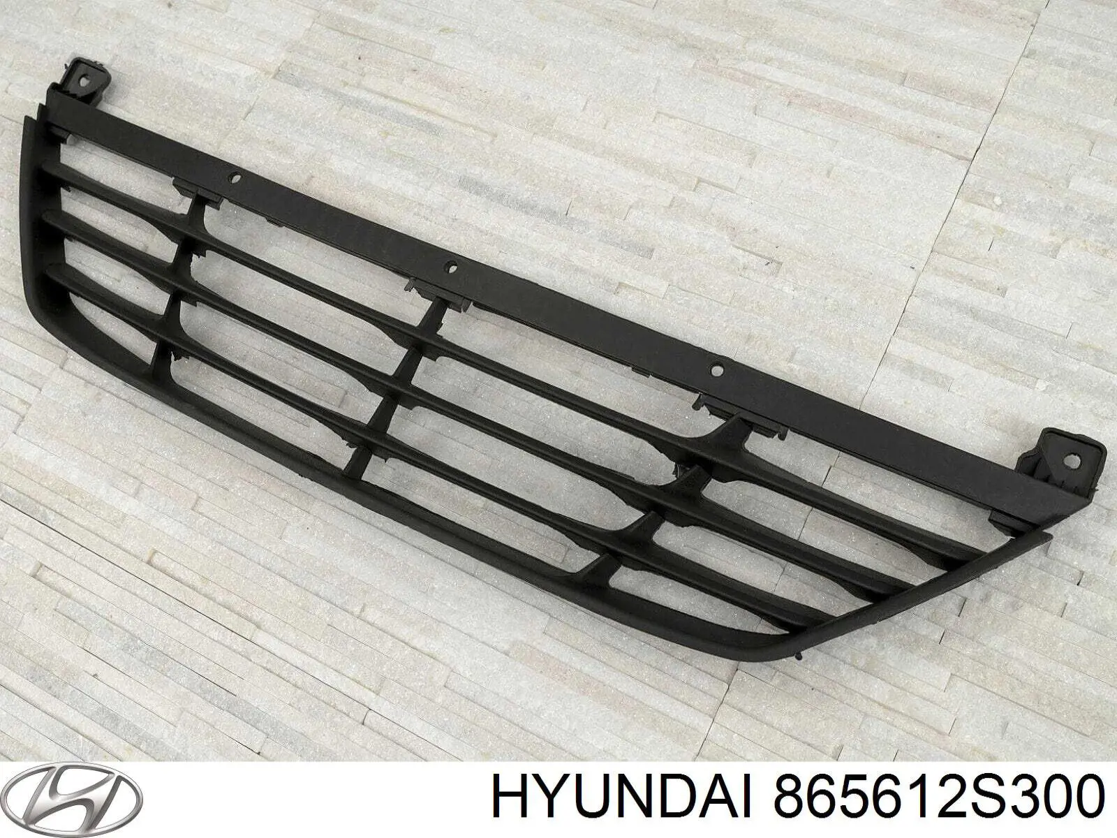 Купити 865612S300 Hyundai/Kia Решітка переднього бампера, центральна