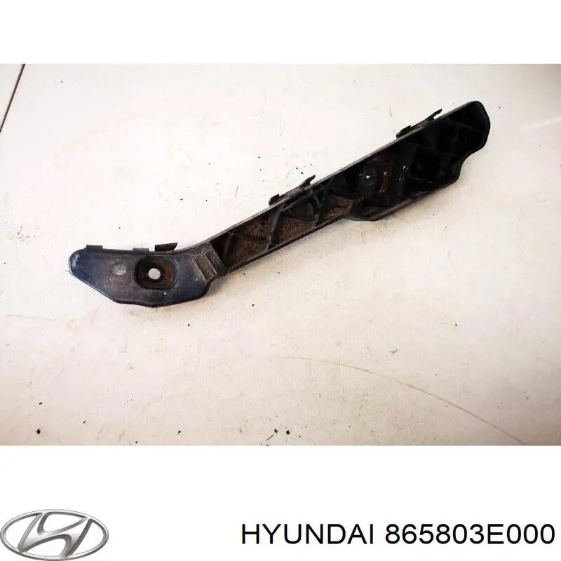 Кронштейн бампера переднього, центральний Hyundai/Kia 865803E000 ціна, від 10.13 USD
