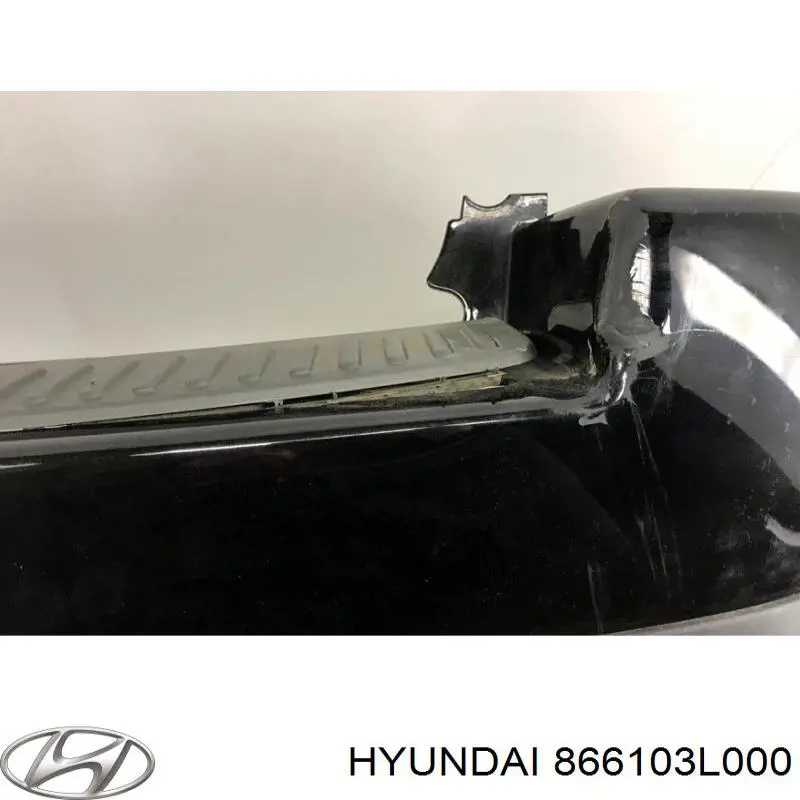 Накладка бампера заднього на Hyundai Grandeur TG