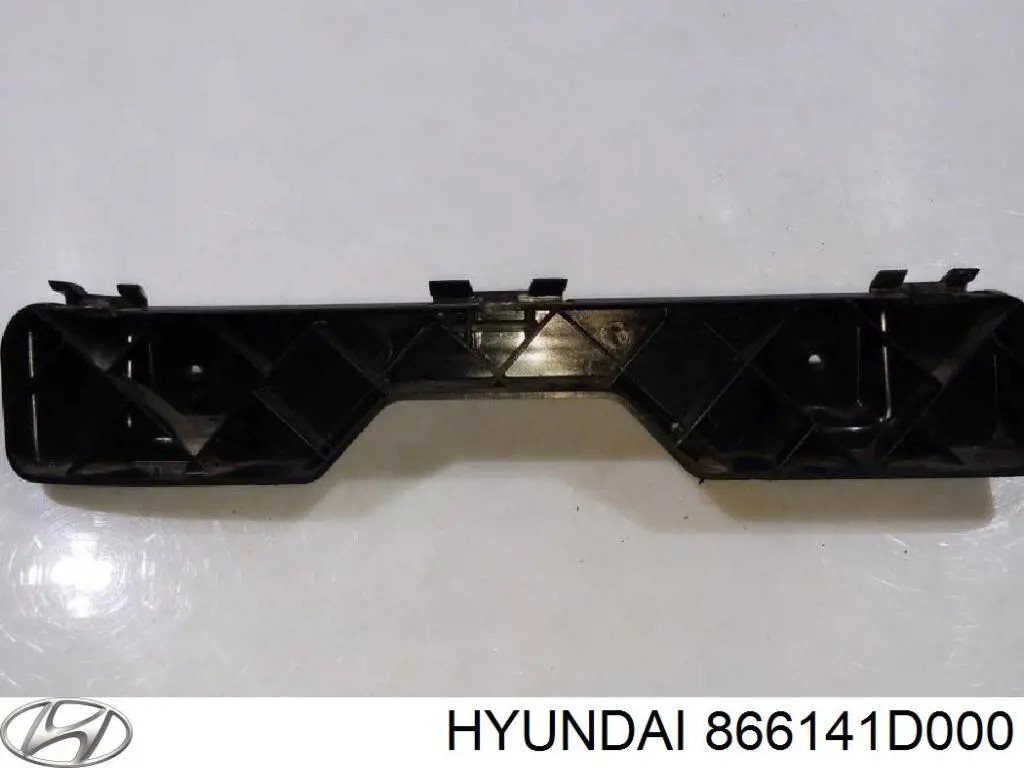 866141D000 Hyundai/Kia Кронштейн бампера заднього, правий