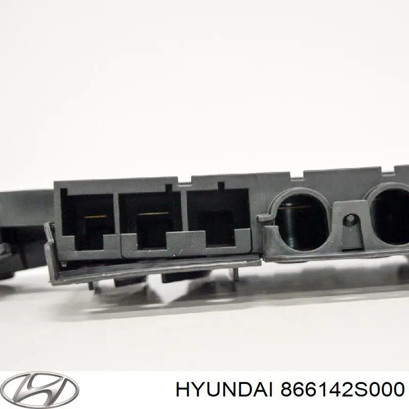Кронштейн бампера заднього, правий Hyundai Ix35 (LM) (Хендай Ix35)