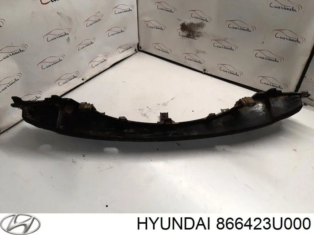 866423U000 Hyundai/Kia Кронштейн підсилювача заднього бампера