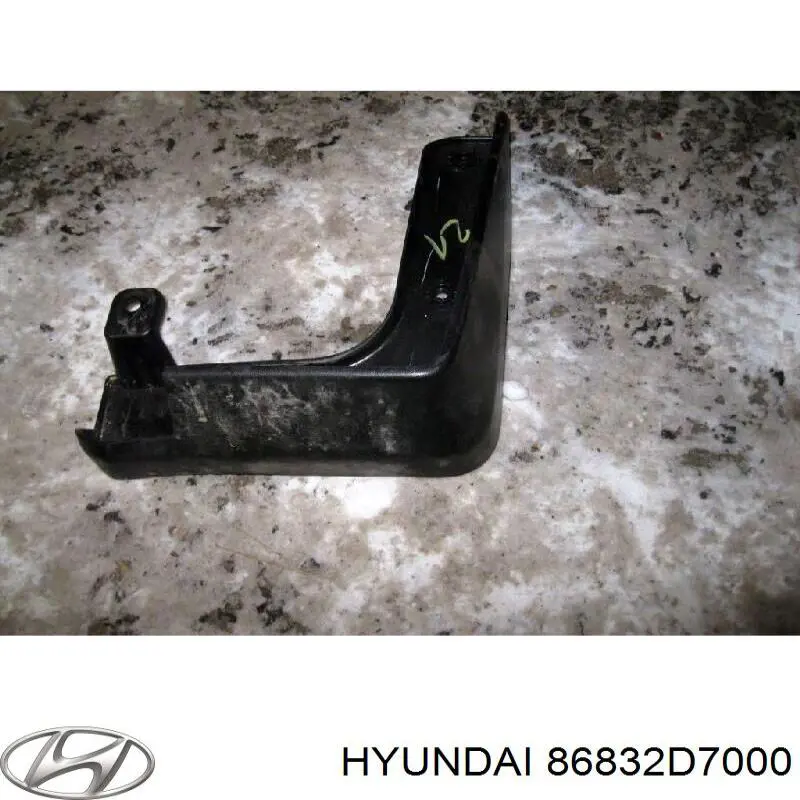 86832D7000 Hyundai/Kia Бризковики передній, правий