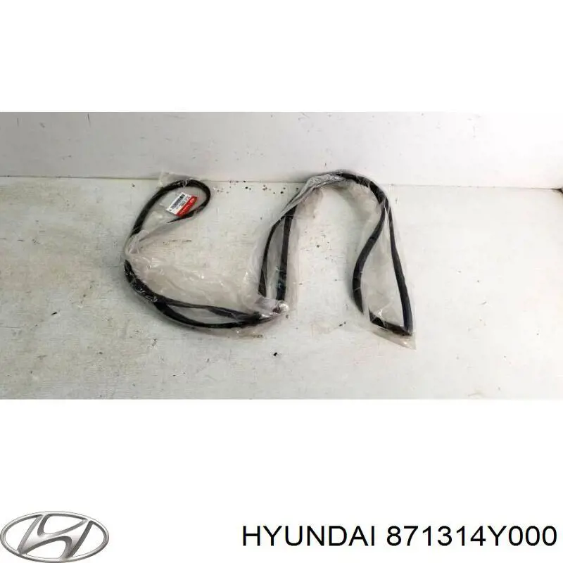 871314Y000 Hyundai/Kia Накладка заднього скла