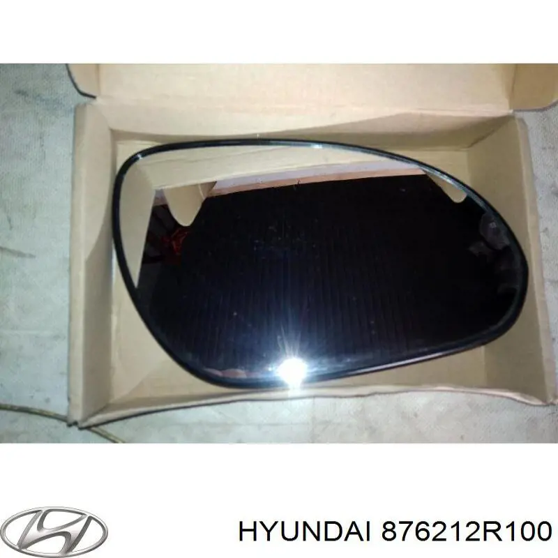 Дзеркальний елемент правого дзеркала заднього виду Hyundai/Kia 876212R100 ціна, від 11.33 USD