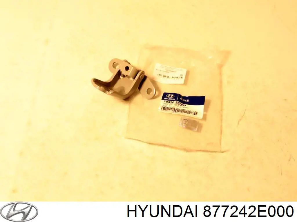 877242E000 Hyundai/Kia молдинг передньої правої двері