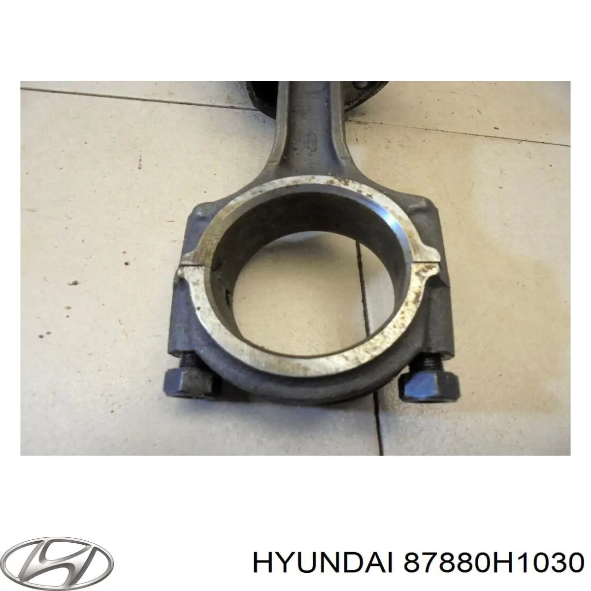 Скло багажного відсіку, праве 87880H1030 Hyundai/Kia
