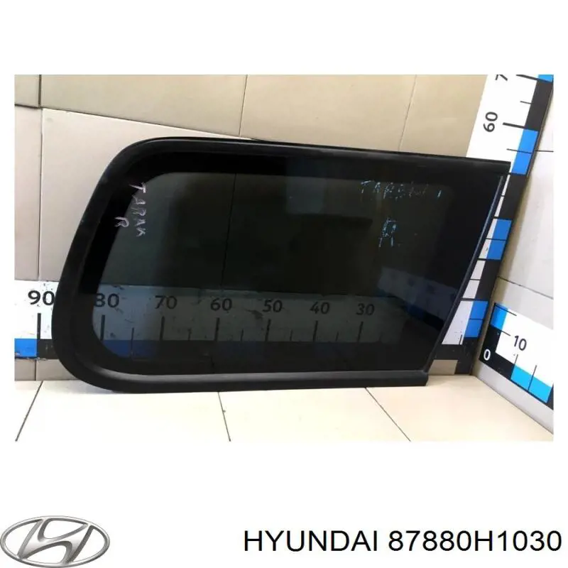 87880H1030 Hyundai/Kia Скло багажного відсіку, праве
