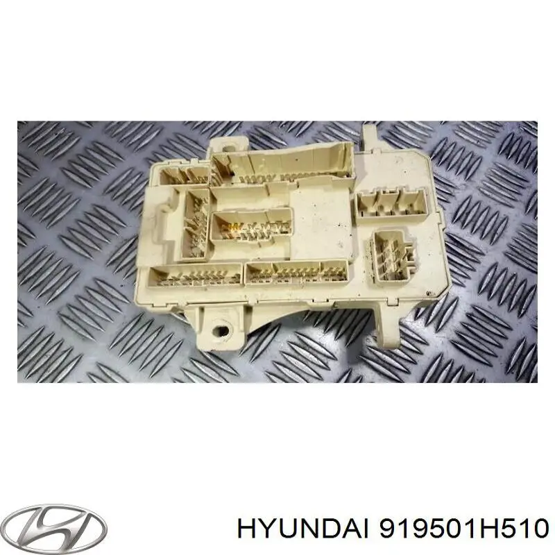 Купити Блок запобіжників Hyundai I30  FD