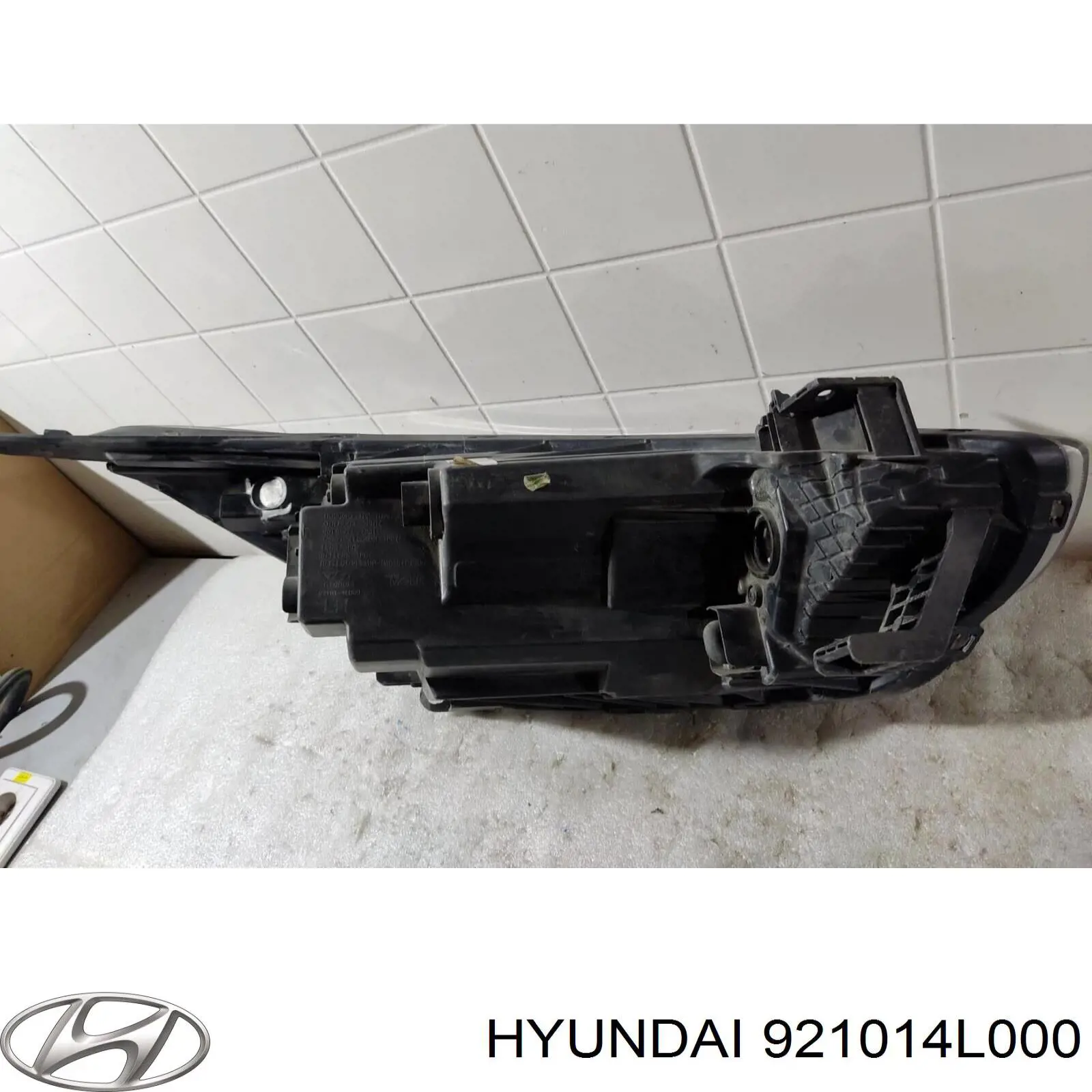 Фари Hyundai/Kia 921014L000 ціна, від 90.91 USD