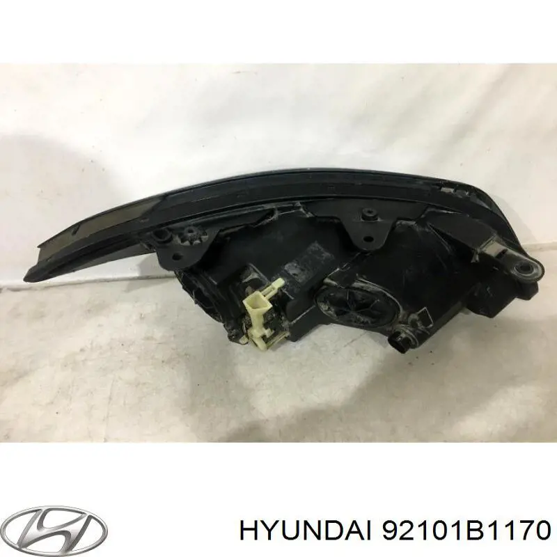 92101B1170 Hyundai/Kia Фари