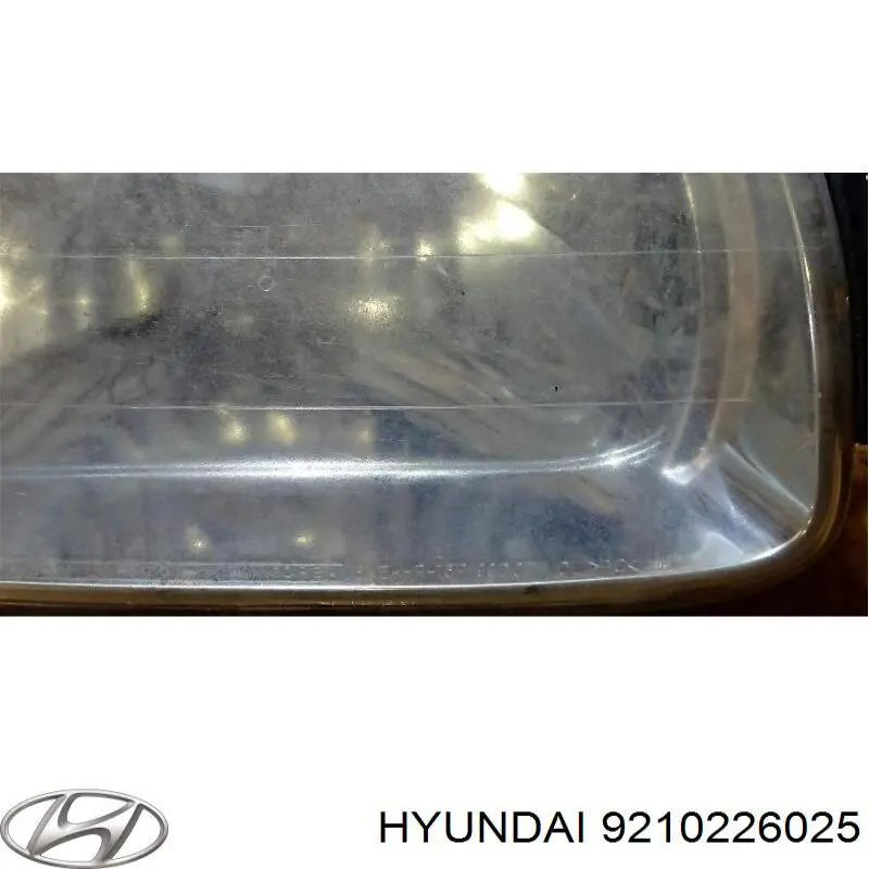 Фара комбінована, передня Hyundai/Kia 9210226025