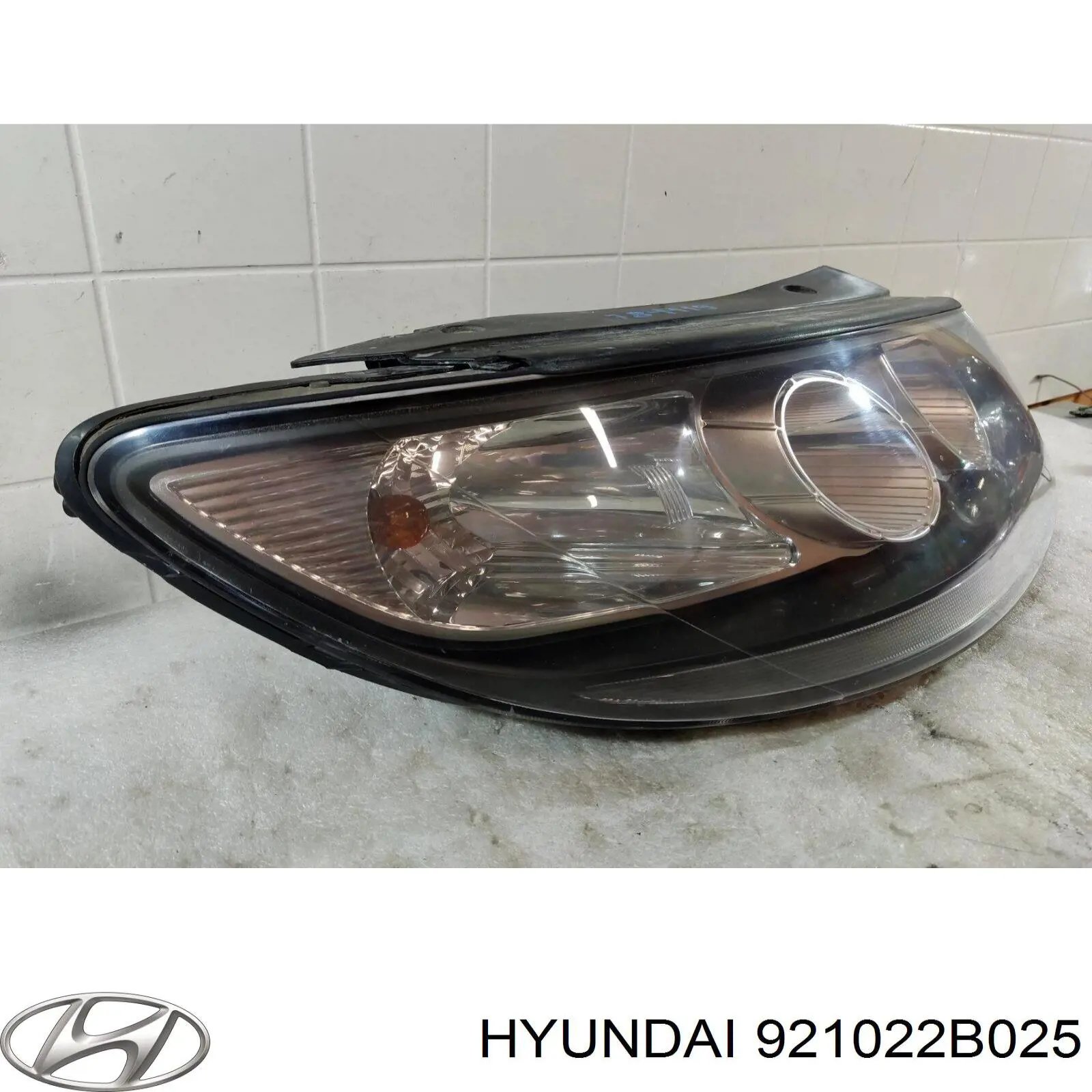 Основна фара - вставка Polcar 405210E ціна, від 200.81 USD