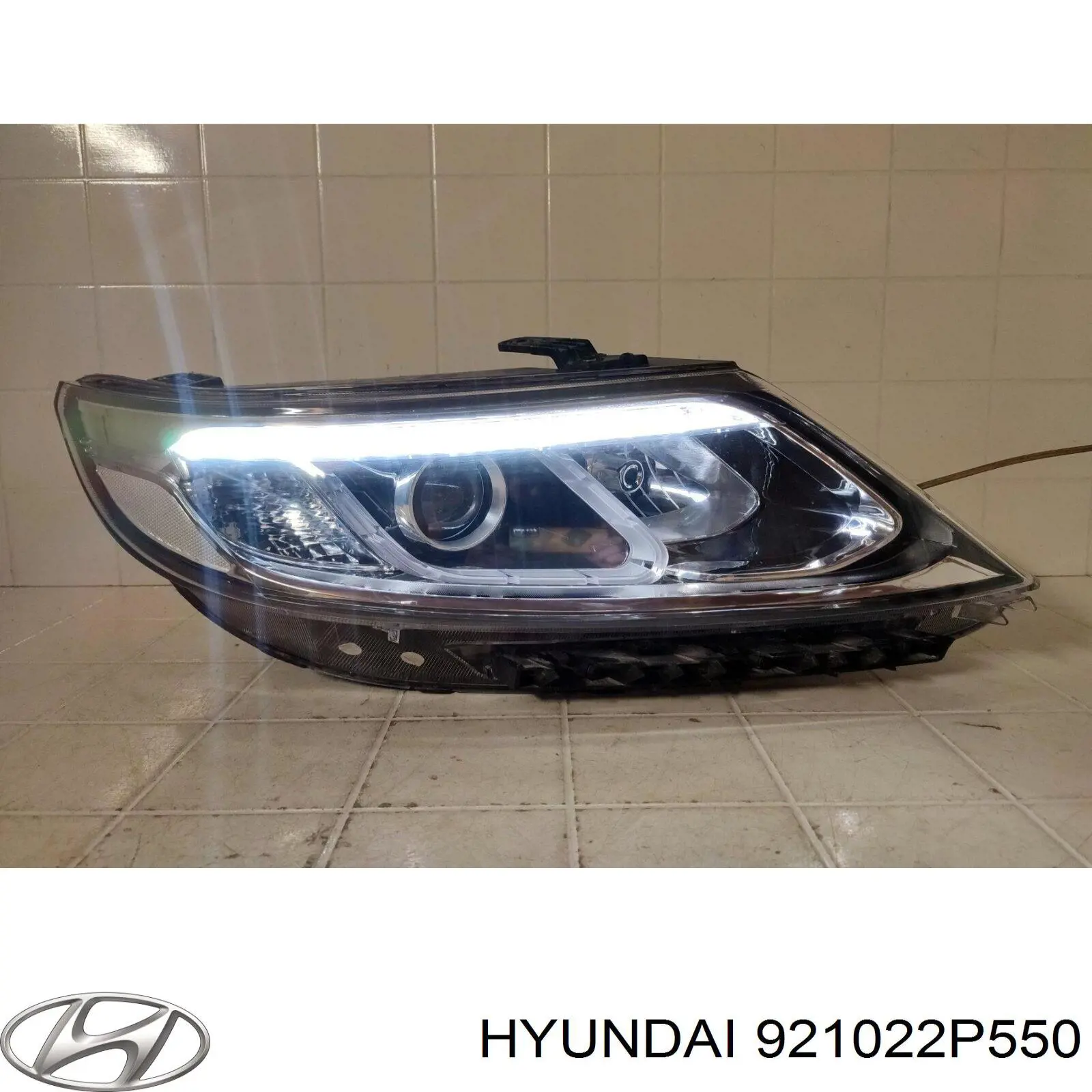 921022P550 Hyundai/Kia фара права