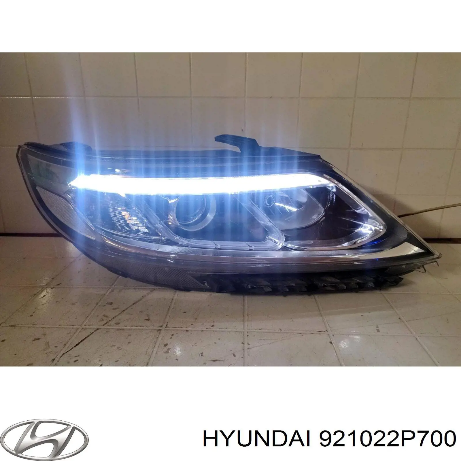 Купити 921022P700 Hyundai/Kia Фара правая