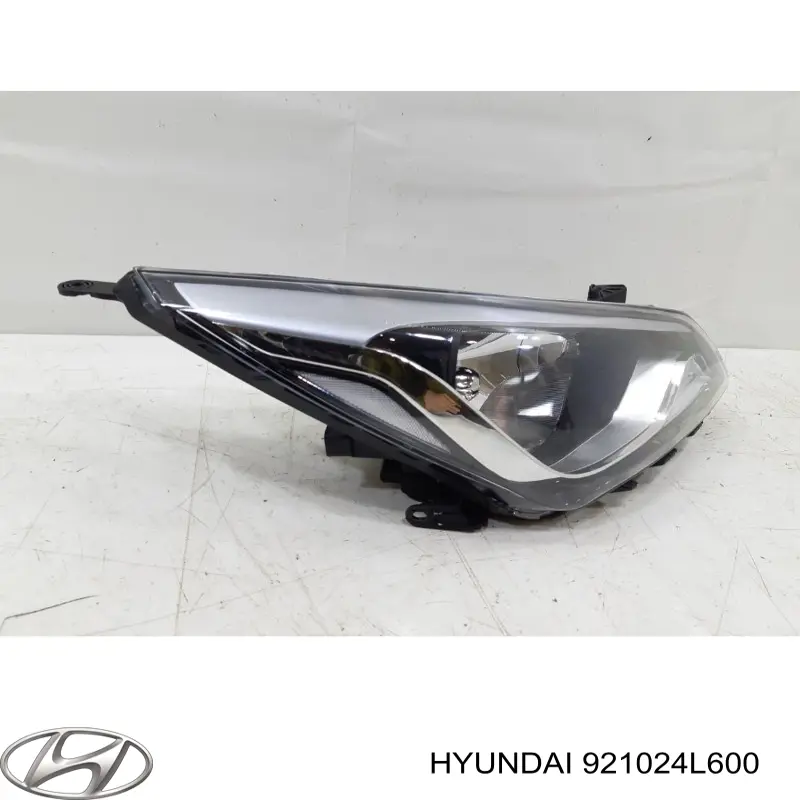 Фара права 921024L600 Hyundai/Kia