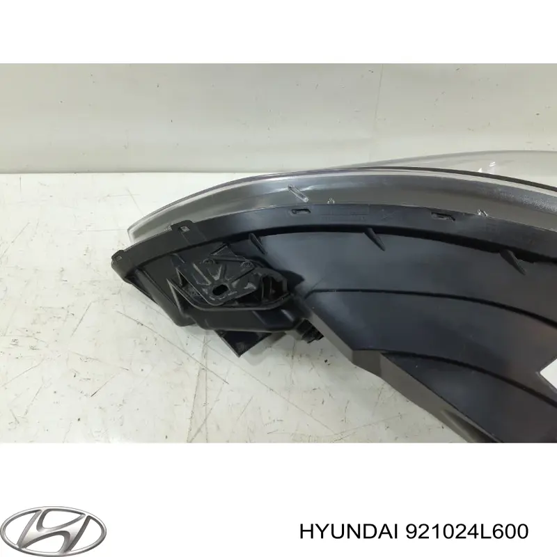 Фара передня права Hyundai SOLARIS I седан (SBR11) (2011 - 2017) ціна, від 710.13 USD