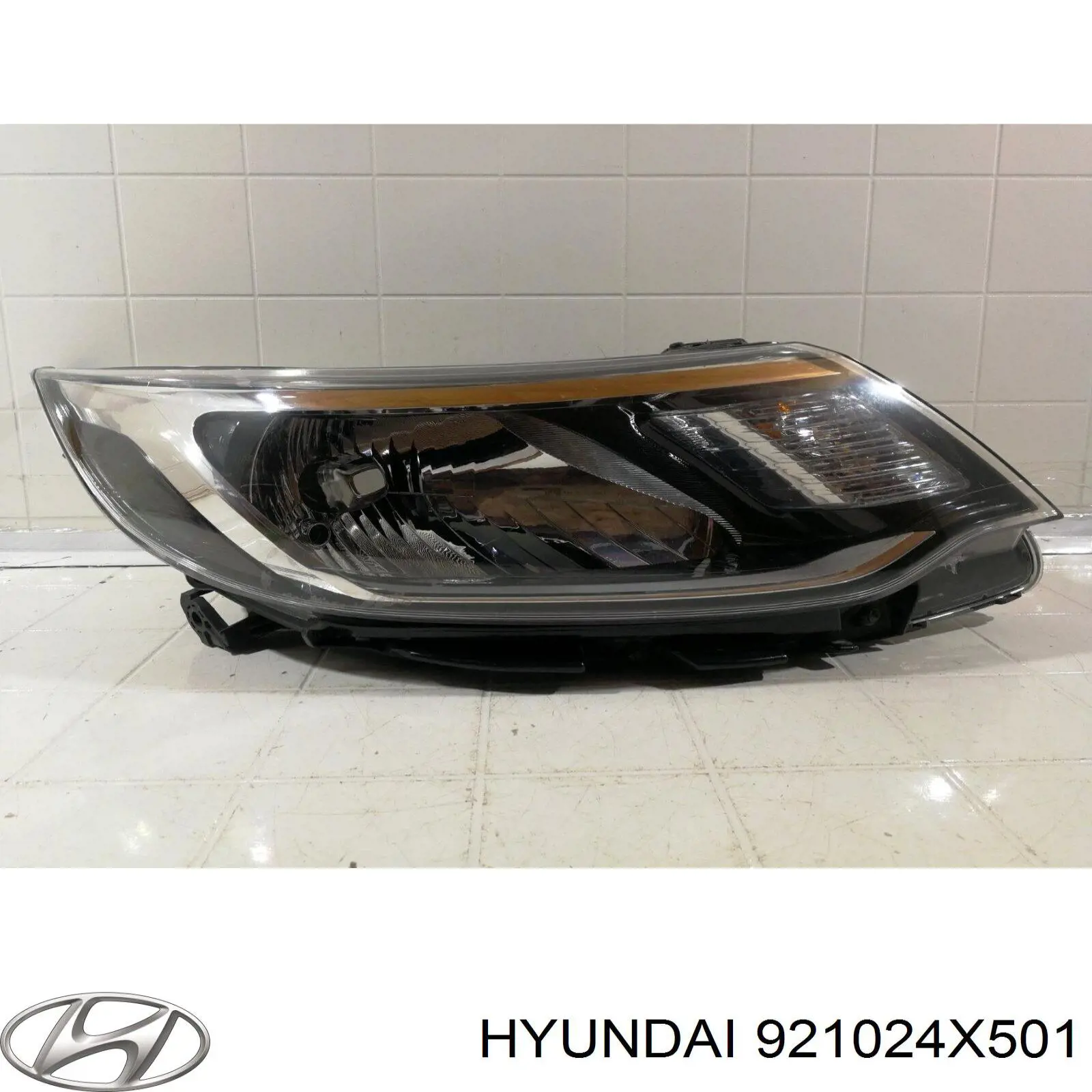 Фара права 921024X501 Hyundai/Kia